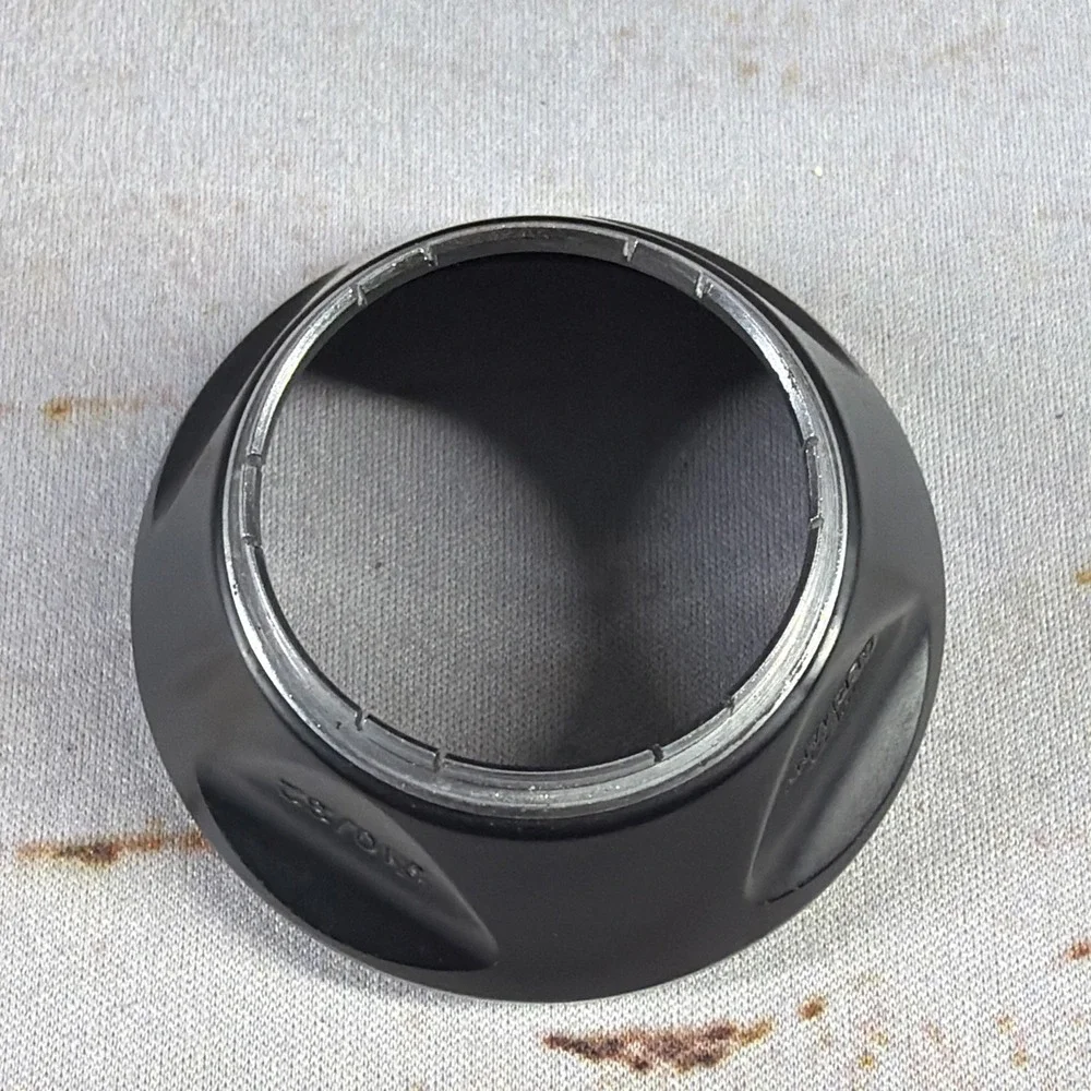 Voigtlander 310/32 Black Lens Hood Shade w/Case